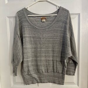Mudd Gray Striped Women's Lightweight Sweater Size L

#0073